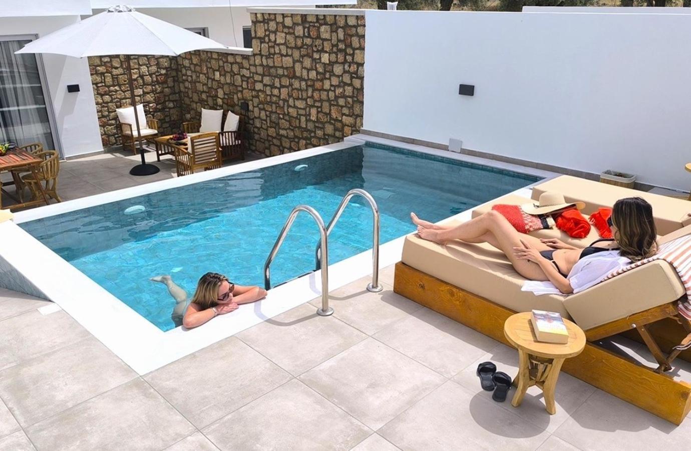 Valantina'S & Mannouel Lardos Luxury Villas 外观 照片