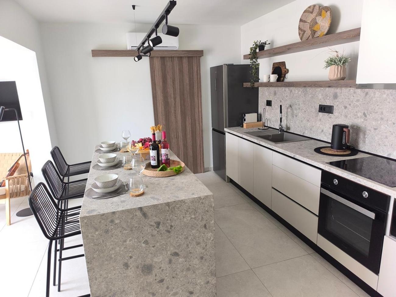 Valantina'S & Mannouel Lardos Luxury Villas 外观 照片