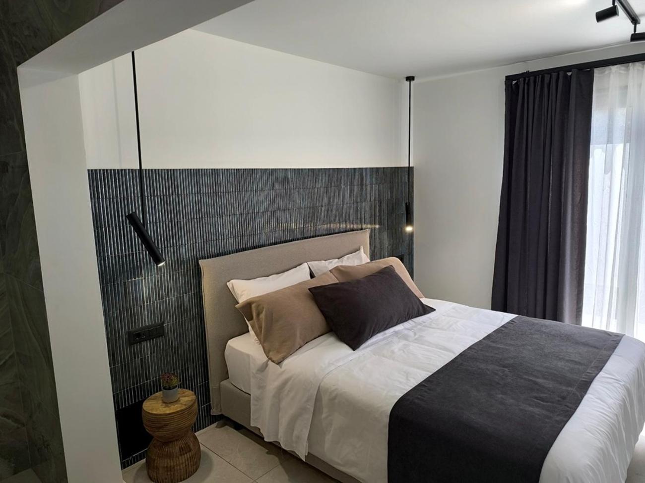 Valantina'S & Mannouel Lardos Luxury Villas 外观 照片